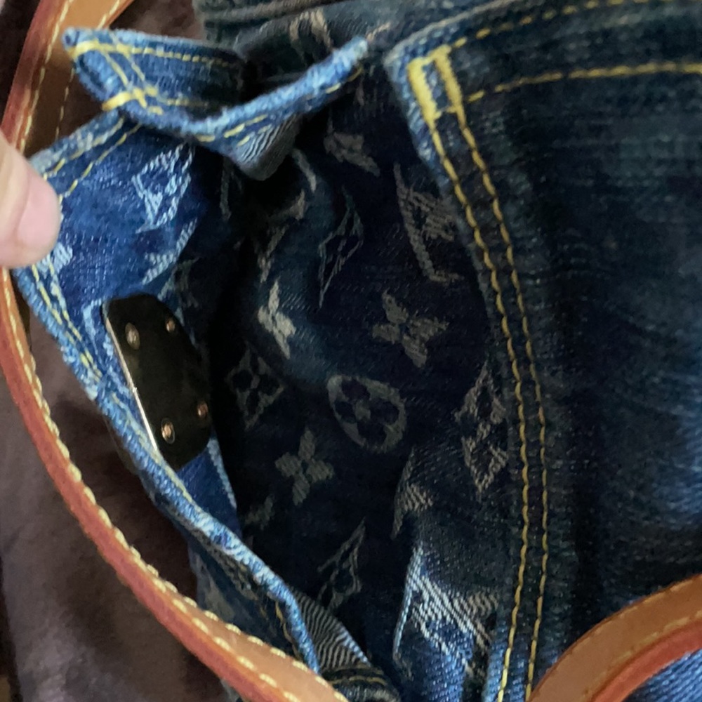 Louis Vuitton Denim Crossbody - Picture 3 of 3
